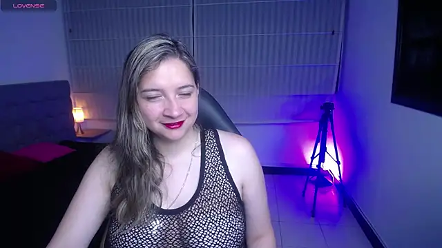 Agatha bellucci  online show from 12-22-25, 01:11