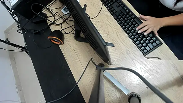 Tatihot69 online show from 11-24-25, 08:31