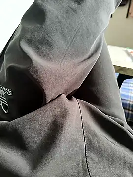 Snapshot of Bio-teacher chatting on 10-09-25, 06:03 Bio-teacher online show from 10-09-25, 06:03