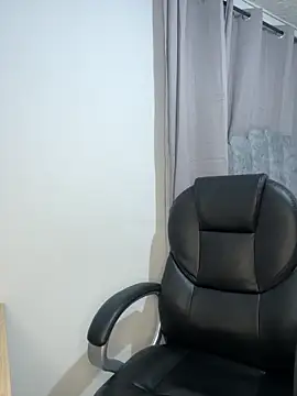 yesitwink  online show from 04-14-26, 03:11