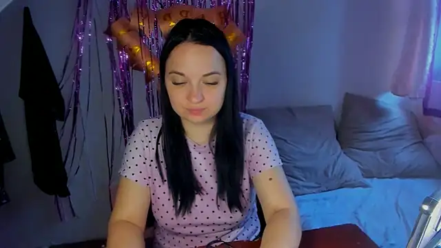 Snapshot of VoxxAura chatting on 09-28-25, 07:15 VoxxAura online show from 09-28-25, 07:15