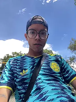 diegoand0911 online show from 06-17-26, 04:28