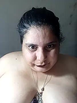 Snapshot of Ayma1983 chatting on 09-25-25, 11:55 Ayma1983 online show from 09-25-25, 11:55