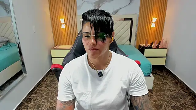 KAROLLJONES1 online show from 04-22-26, 06:58