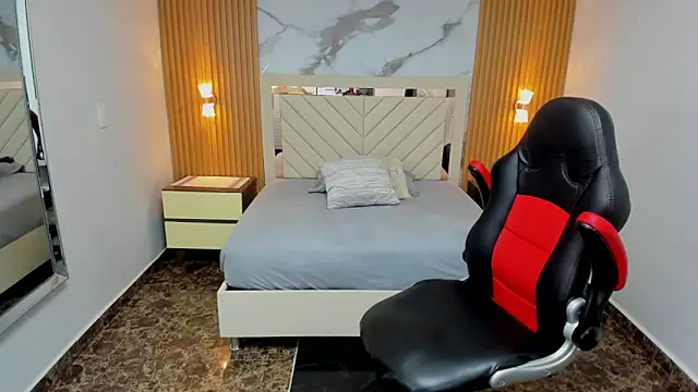 KAROLLJONES1 online show from 04-12-26, 07:39