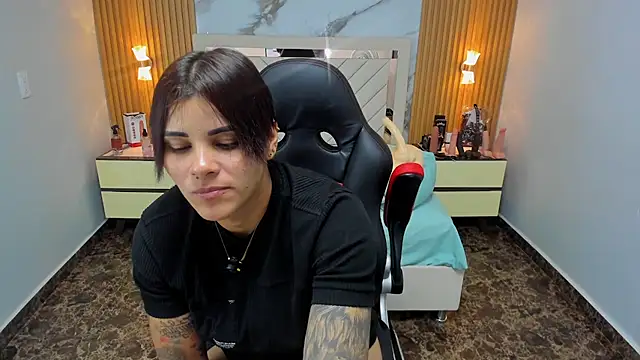 KAROLLJONES1 online show from 01-31-26, 07:12