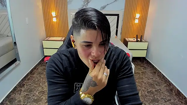 KAROLLJONES1 online show from 03-11-26, 07:41