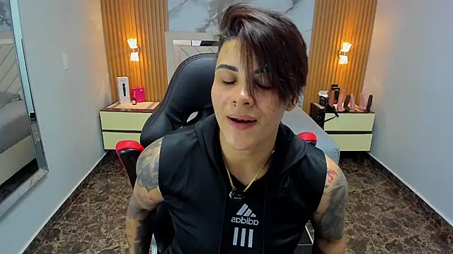 KAROLLJONES1 online show from 02-10-26, 07:24