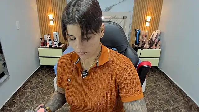 KAROLLJONES1 online show from 11-10-25, 07:52