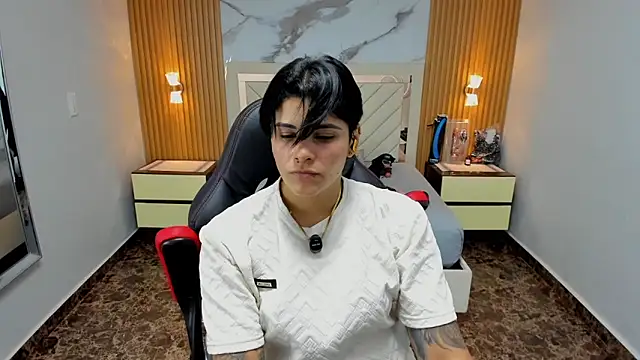 KAROLLJONES1 online show from 01-05-26, 07:28