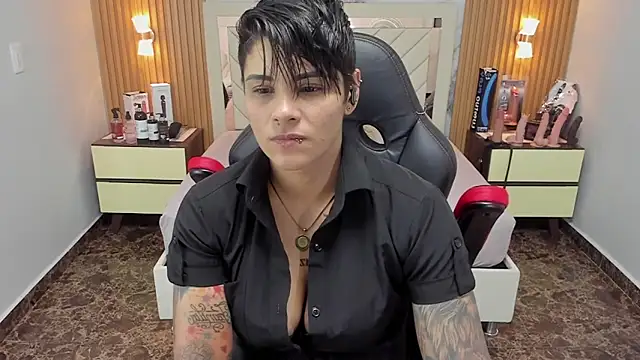 KAROLLJONES1 online show from 09-26-25, 02:40