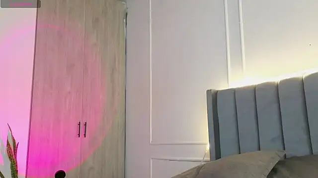 Ice Princess  online show from 11-28-25, 12:27