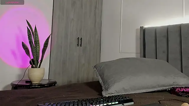 Ice Princess  online show from 10-11-25, 04:46