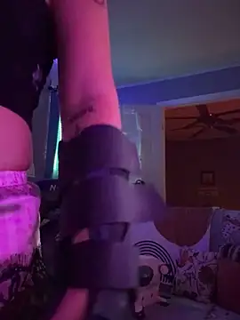 goddessmissmia online show from 10-21-25, 07:24