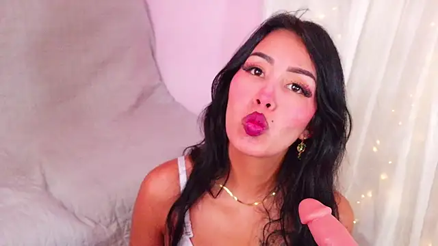 Snapshot of Miss_Charlottet chatting on 06-18-26, 10:04 Miss Charlottet online show from 06-18-26, 10:04