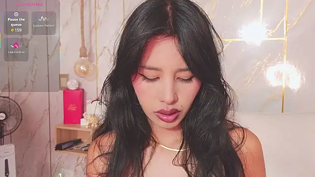 Miss Charlottet online show from 03-23-26, 08:19