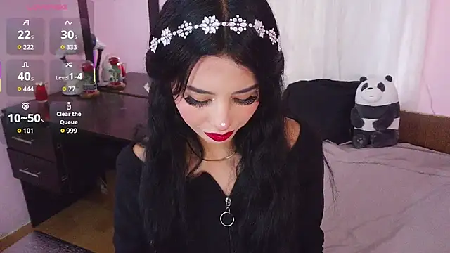 Miss Charlottet online show from 04-15-26, 06:56