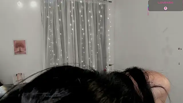 Miss Charlottet online show from 11-20-25, 08:09