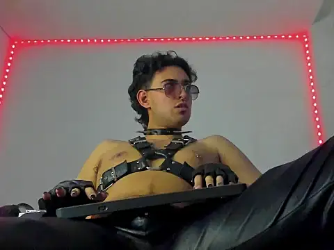Snapshot of Alexxx_savage chatting on 09-10-25, 03:38 Alexxx savage online show from 09-10-25, 03:38