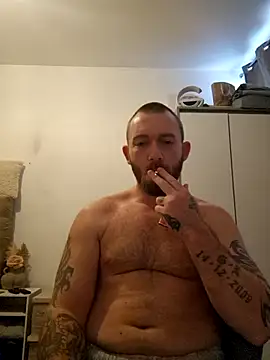 Mikeh609 online show from 10-23-25, 01:21