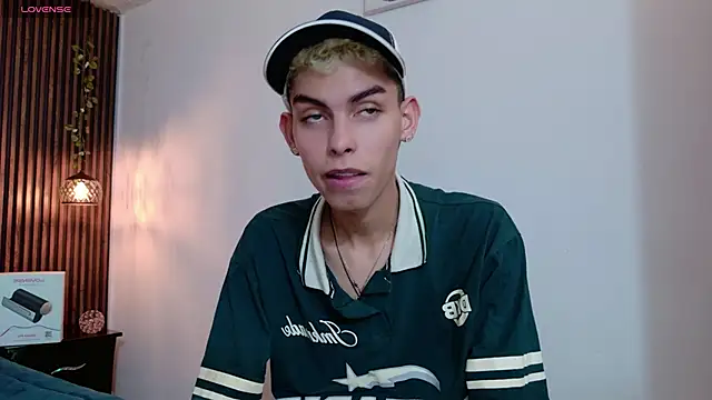 Room 69x online show from 02-25-26, 02:17