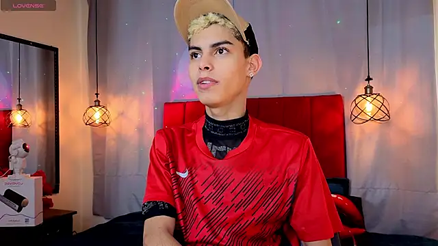 Room 69x online show from 03-09-26, 12:09