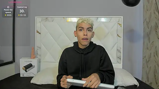 Room 69x online show from 01-15-26, 03:54