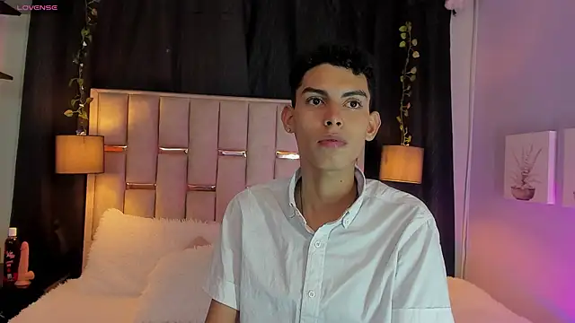 Room 69x online show from 11-25-25, 03:45