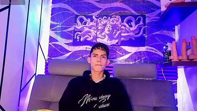 Room 69x online show from 05-01-26, 09:53