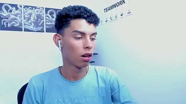 Room 69x online show from 11-21-25, 03:16