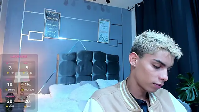 Room 69x online show from 12-23-25, 03:50