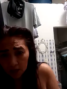 Snapshot of linda_luna29 chatting on 09-28-25, 03:30 linda luna29 online show from 09-28-25, 03:30