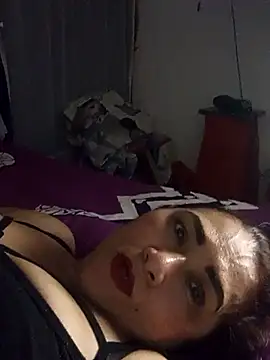 Snapshot of linda_luna29 chatting on 09-19-25, 02:37 linda luna29 online show from 09-19-25, 02:37