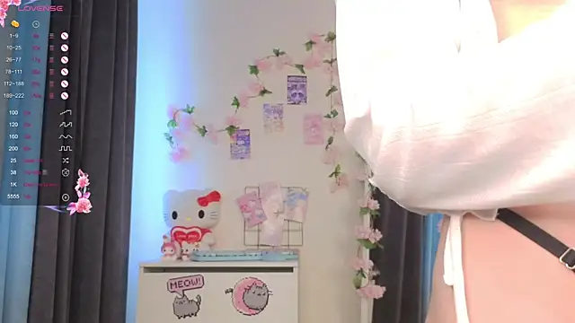 roxydolll online show from 07-22-26, 09:55