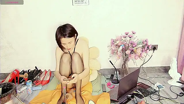 Solsken  online show from 12-04-25, 04:28