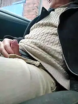 Snapshot of lynxman chatting on 11-12-25, 12:42 lynxman online show from 11-12-25, 12:42