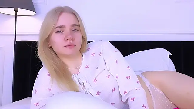 ANNABELLE LU online show from 10-15-25, 02:21