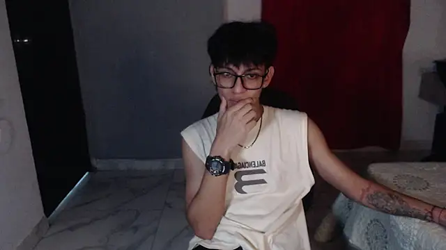 Snapshot of sung_yol chatting on 09-27-25, 01:45 sung yol online show from 09-27-25, 01:45