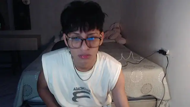 Snapshot of sung_yol chatting on 09-18-25, 06:05 sung yol online show from 09-18-25, 06:05