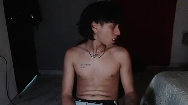 Snapshot of sung_yol chatting on 10-13-25, 05:42 sung yol online show from 10-13-25, 05:42