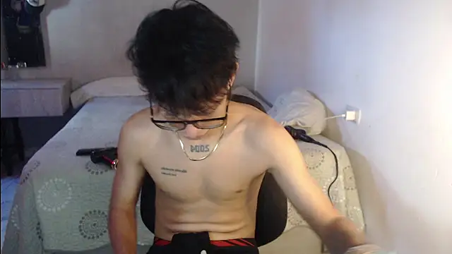 Snapshot of sung_yol chatting on 09-10-25, 10:09 sung yol online show from 09-10-25, 10:09