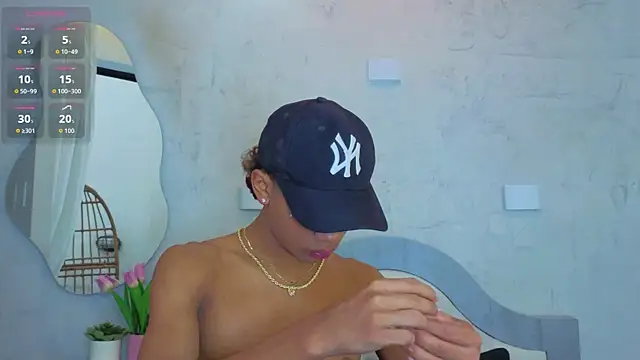 Snapshot of AlanCutee chatting on 05-23-26, 12:26 AlanCutee online show from 05-23-26, 12:26