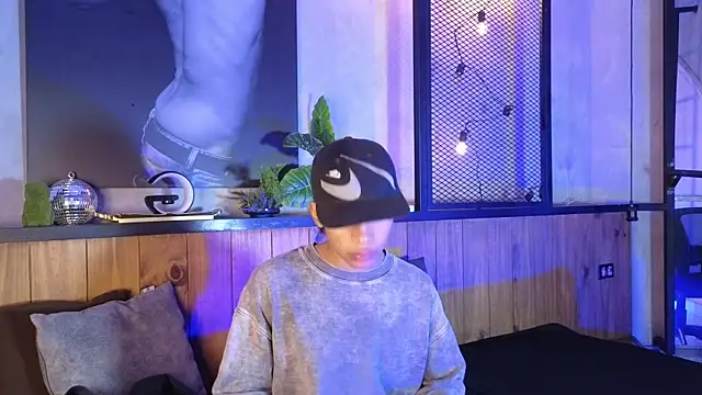 AlanCutee online show from 04-15-26, 11:38