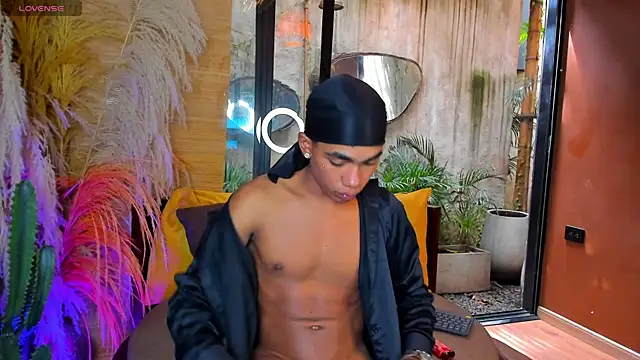 AlanCutee online show from 01-05-26, 05:27