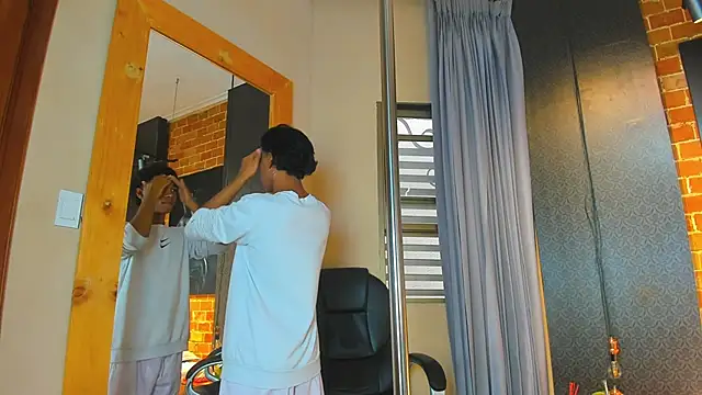 AlanCutee online show from 11-16-25, 12:32