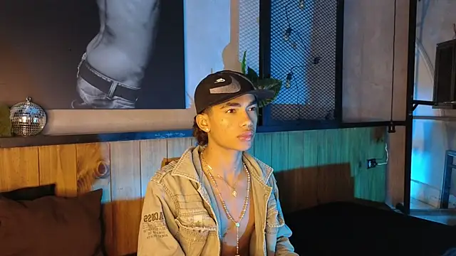 AlanCutee online show from 04-07-26, 11:56