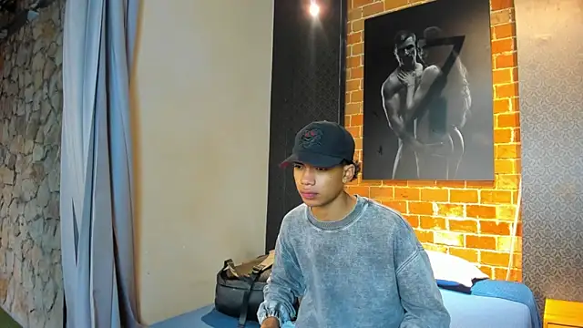 AlanCutee online show from 11-08-25, 11:36