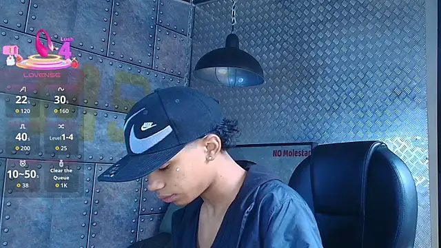 AlanCutee online show from 10-22-25, 12:26