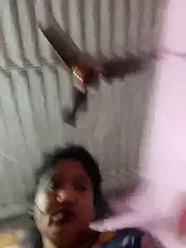 Cute-Swewty online show from 11-17-25, 01:59