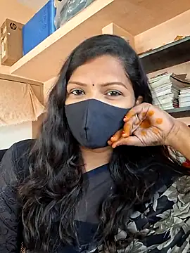 Snapshot of Tamil_Dharani chatting on 02-19-26, 05:37 Tamil Dharani online show from 02-19-26, 05:37